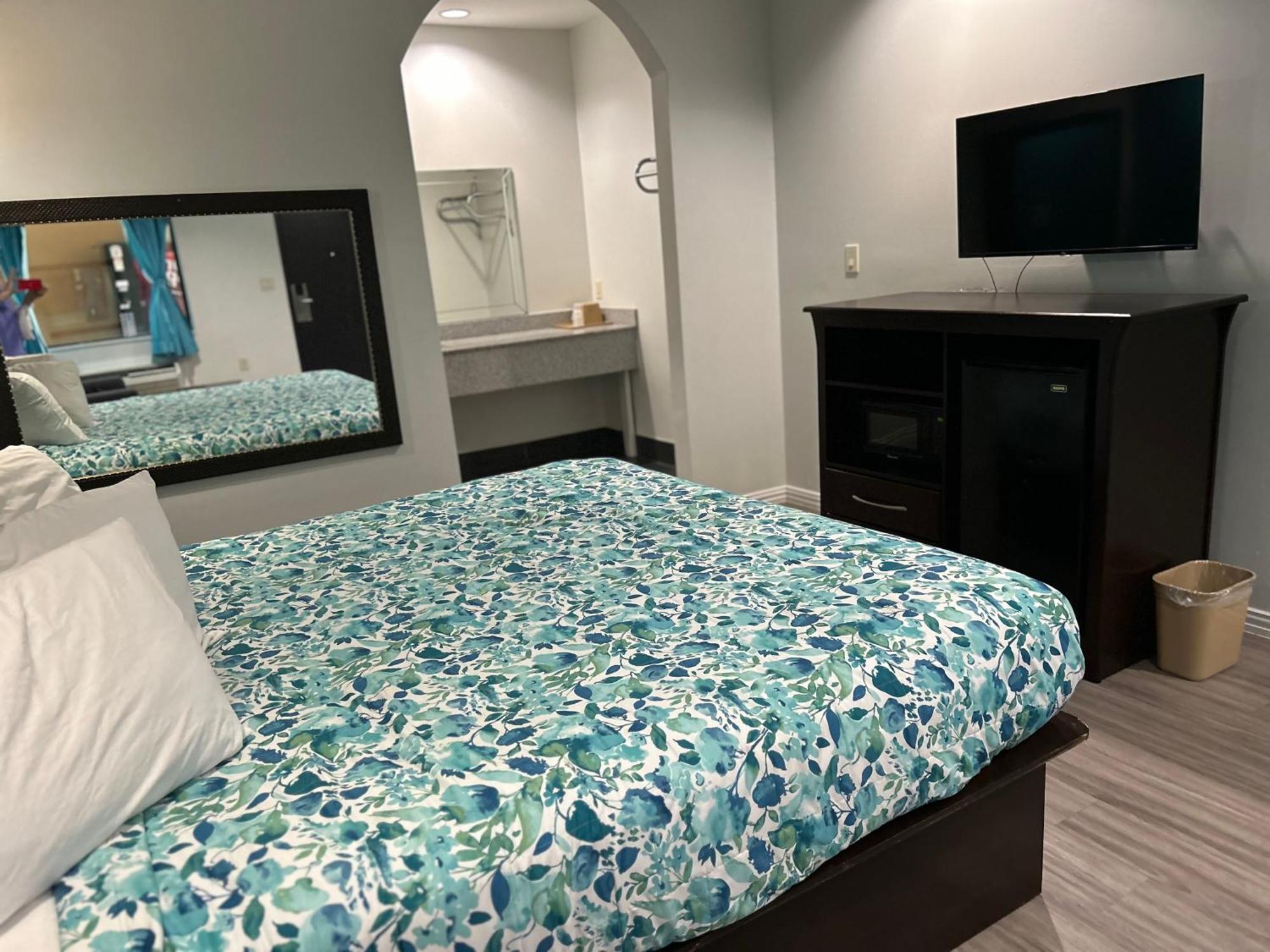Regency Inn & Suites Хюстън Екстериор снимка